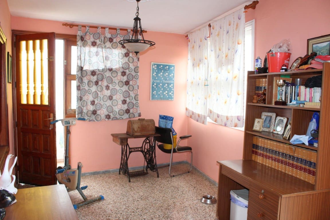 4 slaapkamer Finca/Landhuis te koop in Los Realejos - € 375.000 (Ref: 9188921)