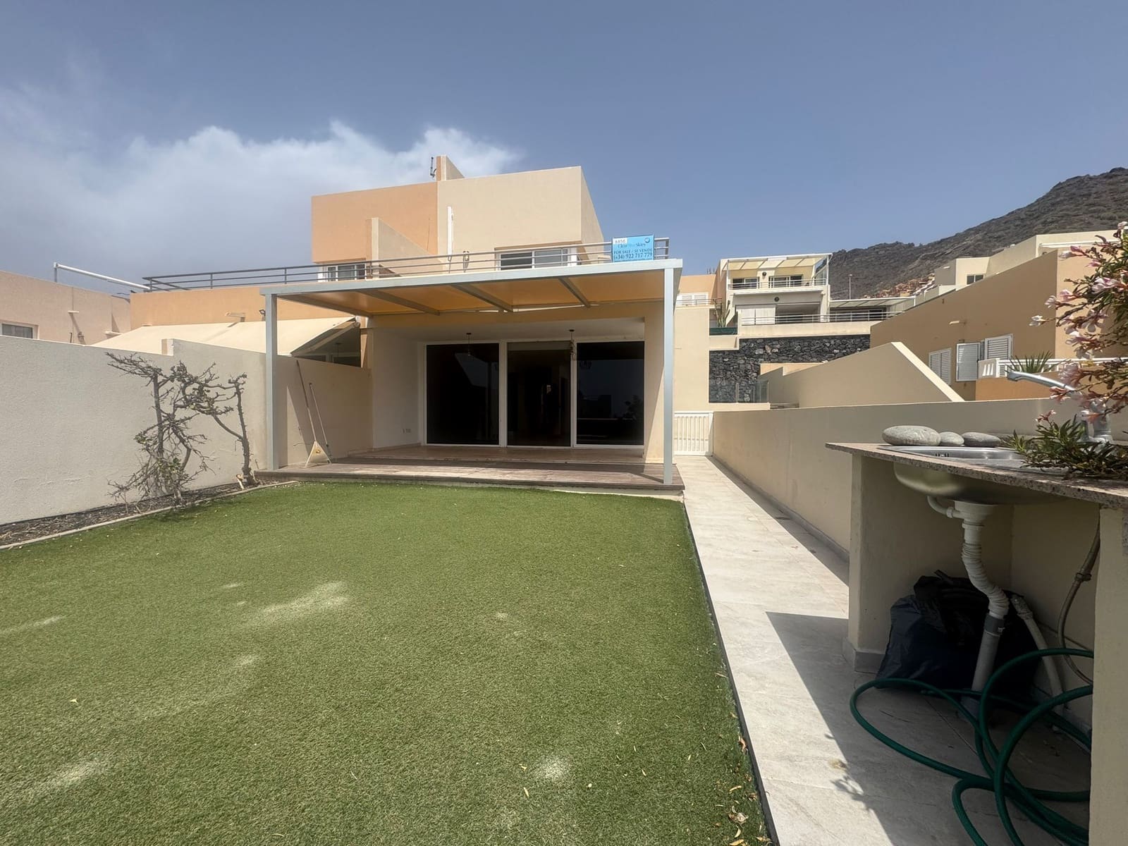 3 soveværelse Byhus til salg i Costa Adeje med garage - € 820.000 (Ref: 9247856)