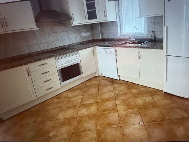 2 soveværelse Lejlighed til salg i Los Cristianos med swimmingpool garage - € 495.000 (Ref: 9251503)