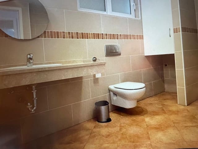 2 soveværelse Lejlighed til salg i Los Cristianos med swimmingpool garage - € 495.000 (Ref: 9251503)