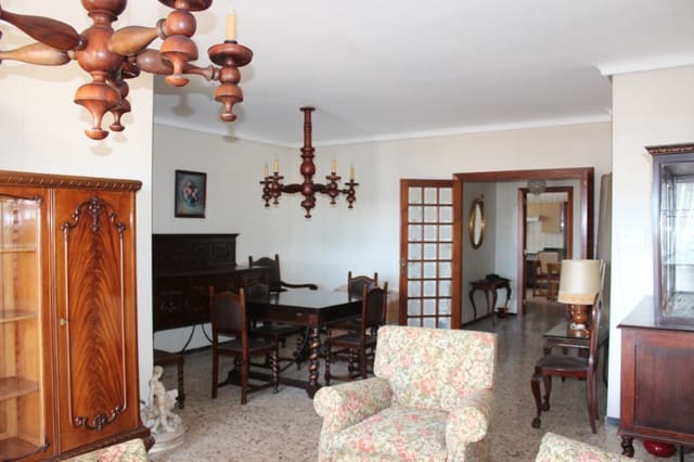 4 sovrum Lägenhet till salu i Santa Cruz de Tenerife med garage - 580 000 € (Ref: 9274732)