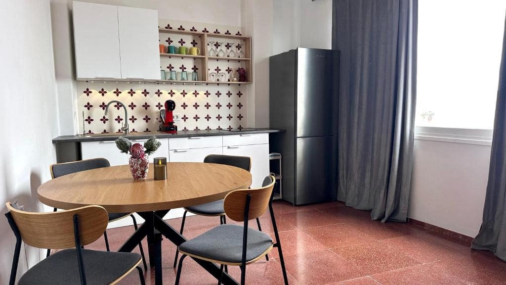 8 soverom Hus til salgs i Guia de Isora med garasje - € 699 000 (Ref: 9332698)