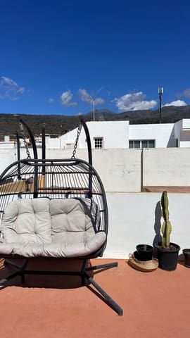 8 bedroom Townhouse for sale in Guía de Isora with garage - € 699,000 (Ref: 9332698)