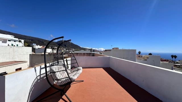 8 bedroom Townhouse for sale in Guía de Isora with garage - € 699,000 (Ref: 9332698)