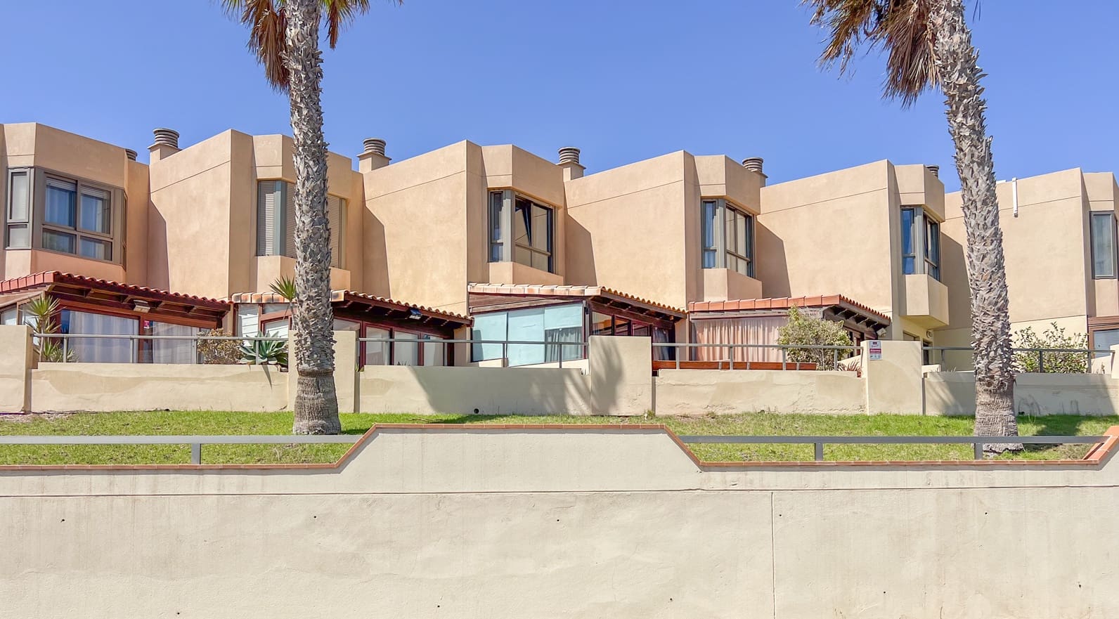 2 soveværelse Lejlighed til salg i Los Abrigos med garage - € 380.000 (Ref: 9337107)