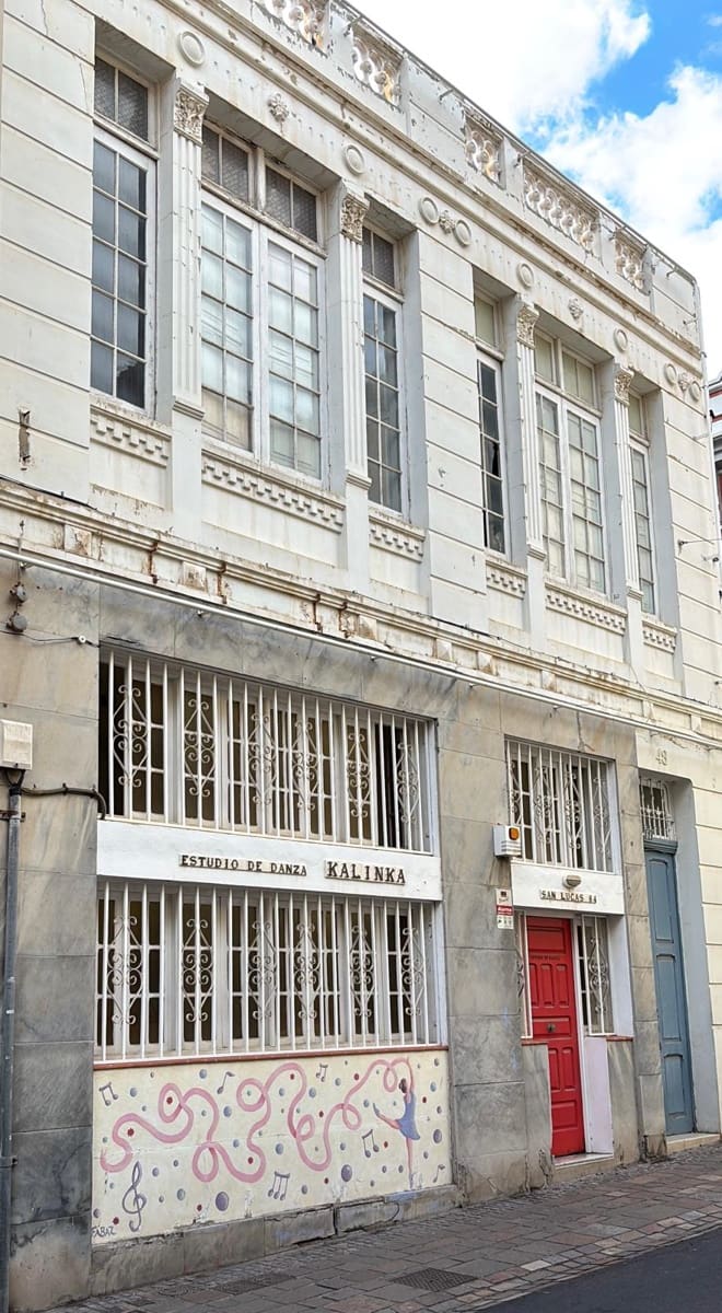 Kommersiell til salgs i Santa Cruz de Tenerife - € 800 000 (Ref: 9420461)