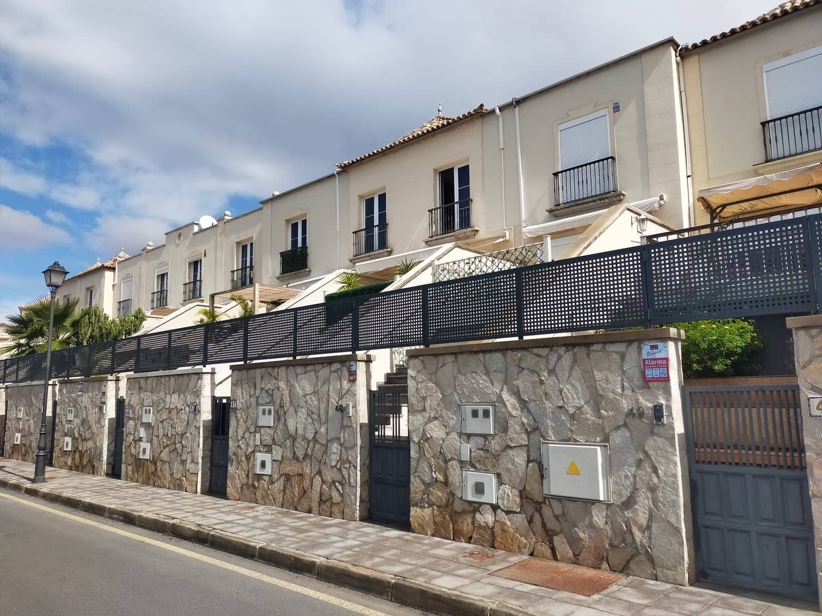 2 bedroom Townhouse for sale in Chayofa with pool garage - € 389,000 (Ref: 9714073)