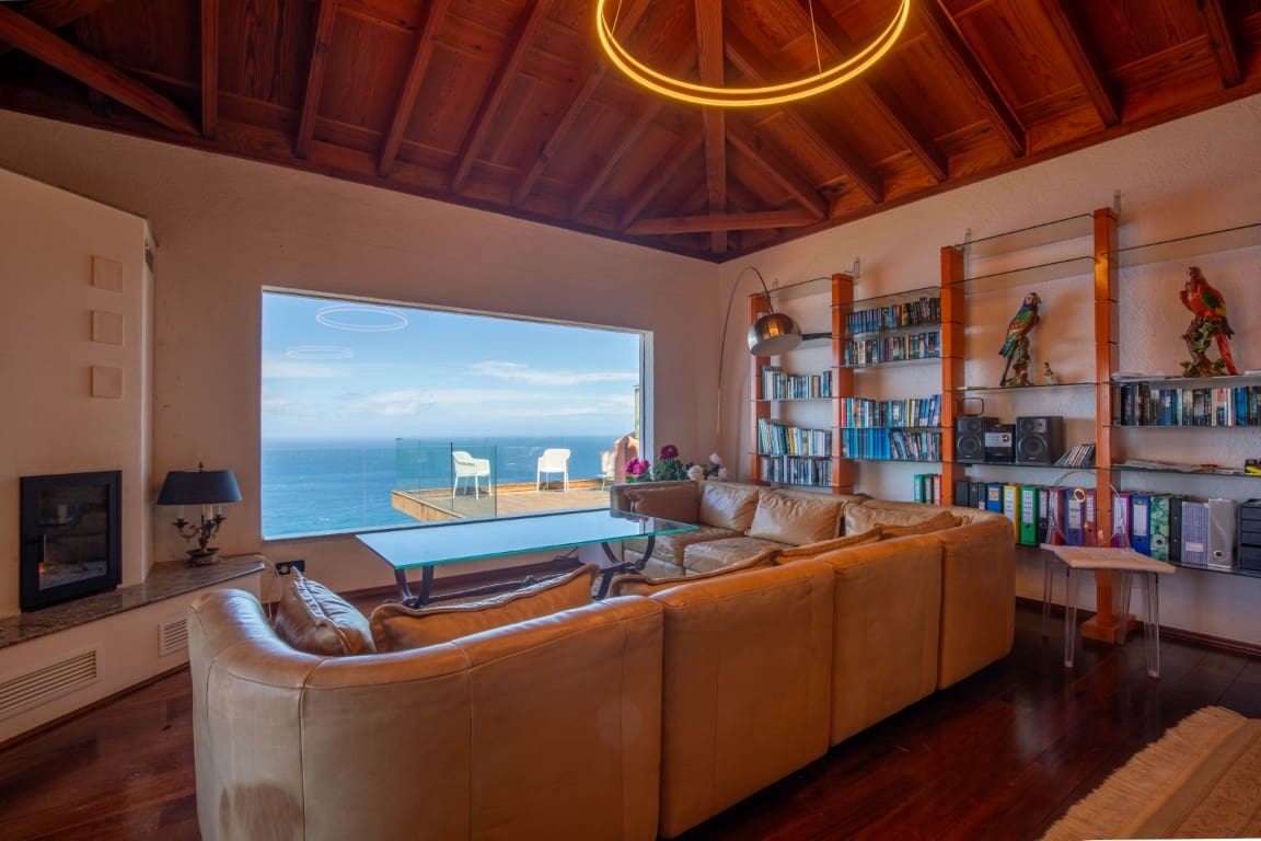 5 bedroom Villa for sale in Tacoronte with pool garage - € 2,700,000 (Ref: 9725100)