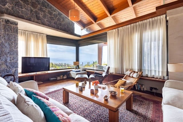 6 slaapkamer Villa te koop in Tacoronte met garage - € 2.950.000 (Ref: 9776999)