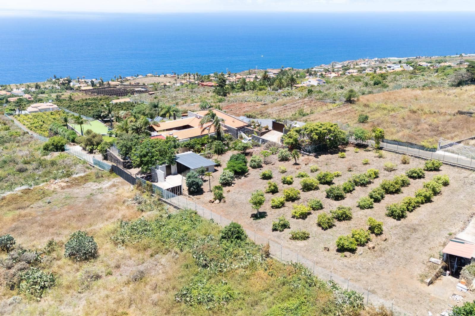 6 sypialnia Willa na sprzedaż w Tacoronte z garażem - 2 950 000 € (Ref: 9776999)