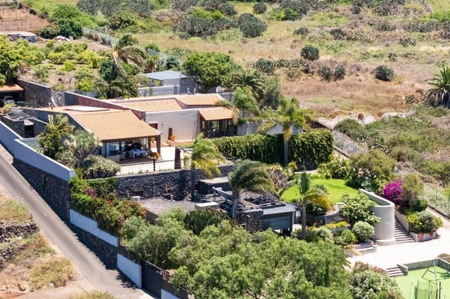 6 slaapkamer Villa te koop in Tacoronte met garage - € 2.950.000 (Ref: 9776999)