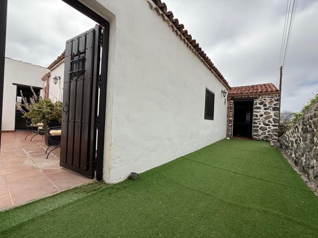 3 chambre Finca/Maison de Campagne à vendre à Guía de Isora avec garage - 520 000 € (Ref: 9778800)