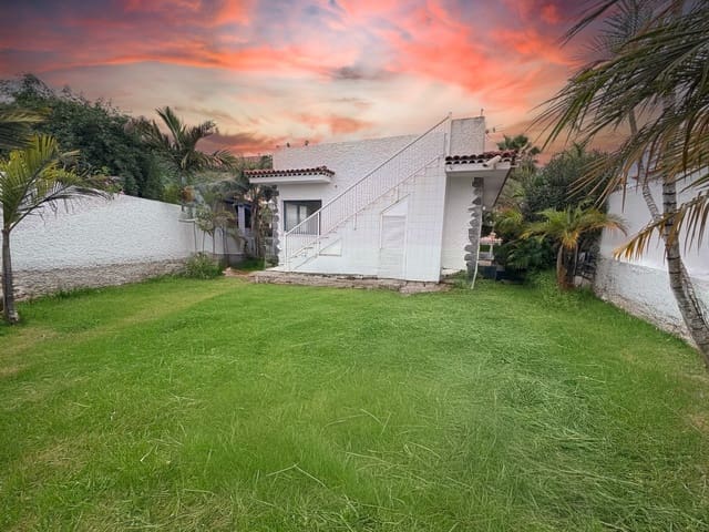 3 slaapkamer Bungalow te koop in Puerto de la Cruz - € 699.999 (Ref: 9778804)