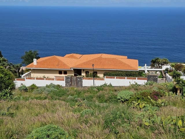 3 soverom Villa til salgs i El Sauzal med garasje - € 825 000 (Ref: 9782080)