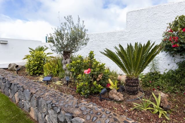 3 soverom Villa til salgs i El Sauzal med garasje - € 825 000 (Ref: 9782080)