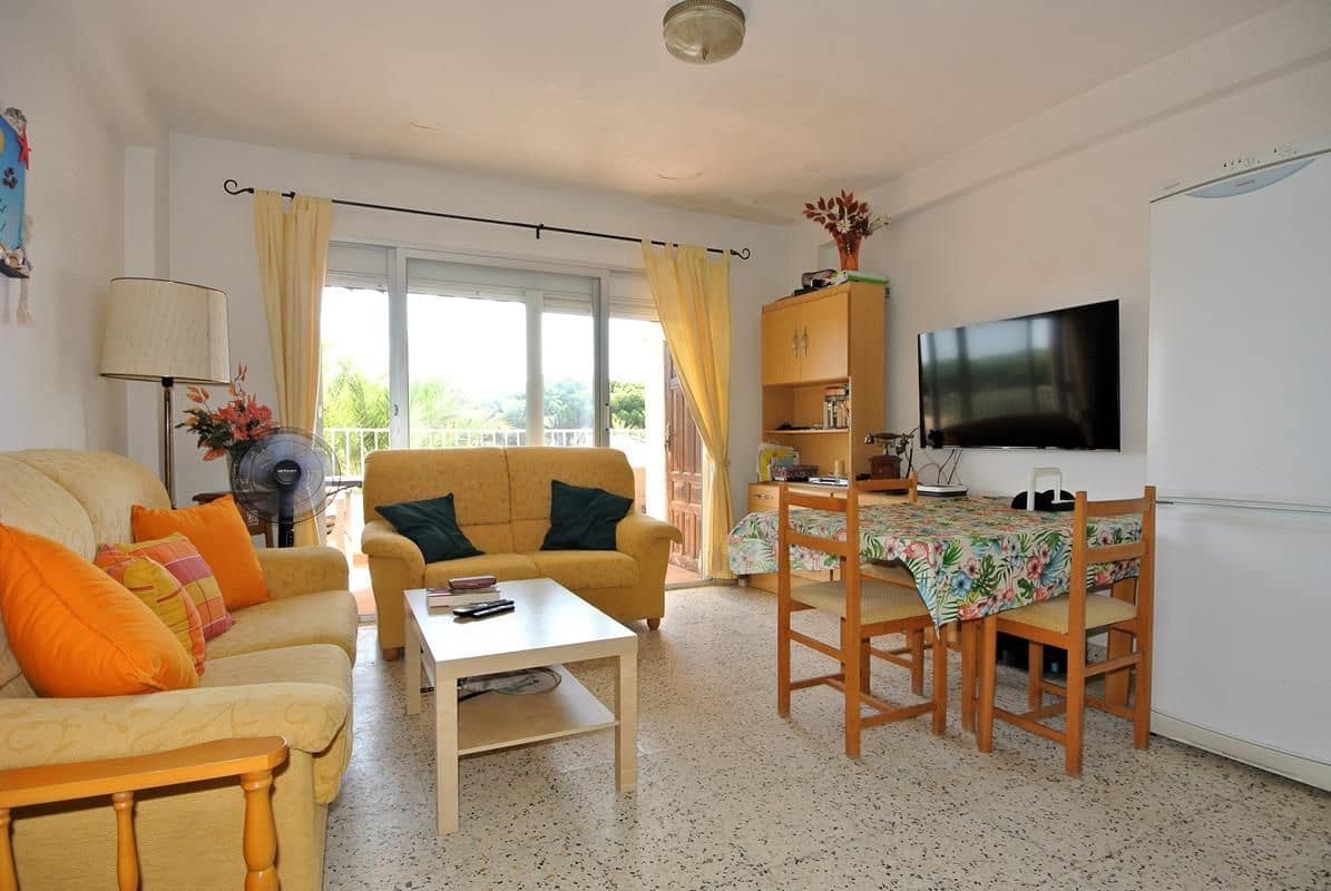 Apartamento de 2 habitaciones en Guardamar del Segura en venta con piscina - 165.000 € (Ref: 10022037)