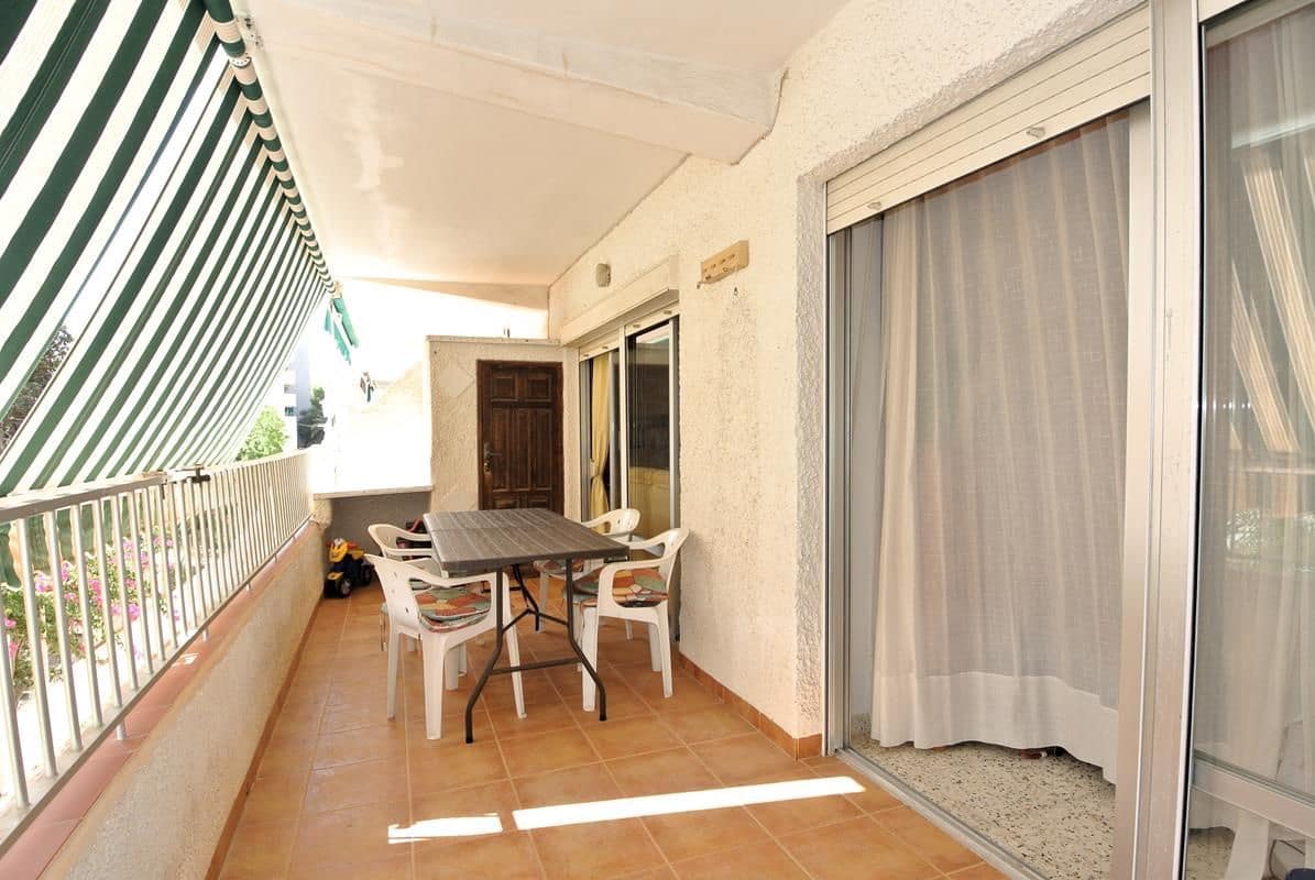 Apartamento de 2 habitaciones en Guardamar del Segura en venta con piscina - 165.000 € (Ref: 10022037)