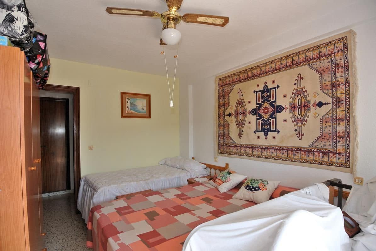 Apartamento de 2 habitaciones en Guardamar del Segura en venta con piscina - 165.000 € (Ref: 10022037)