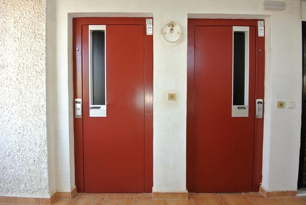 Apartamento de 2 habitaciones en Guardamar del Segura en venta con piscina - 165.000 € (Ref: 10022037)