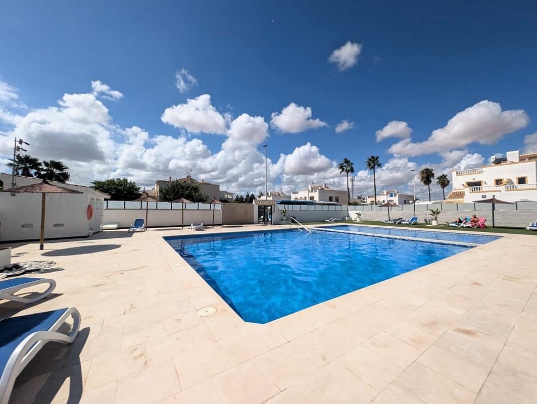 3 Zimmer Doppelhaus zu verkaufen in Torrevieja mit Pool Garage - 249.000 € (Ref: 10094229)