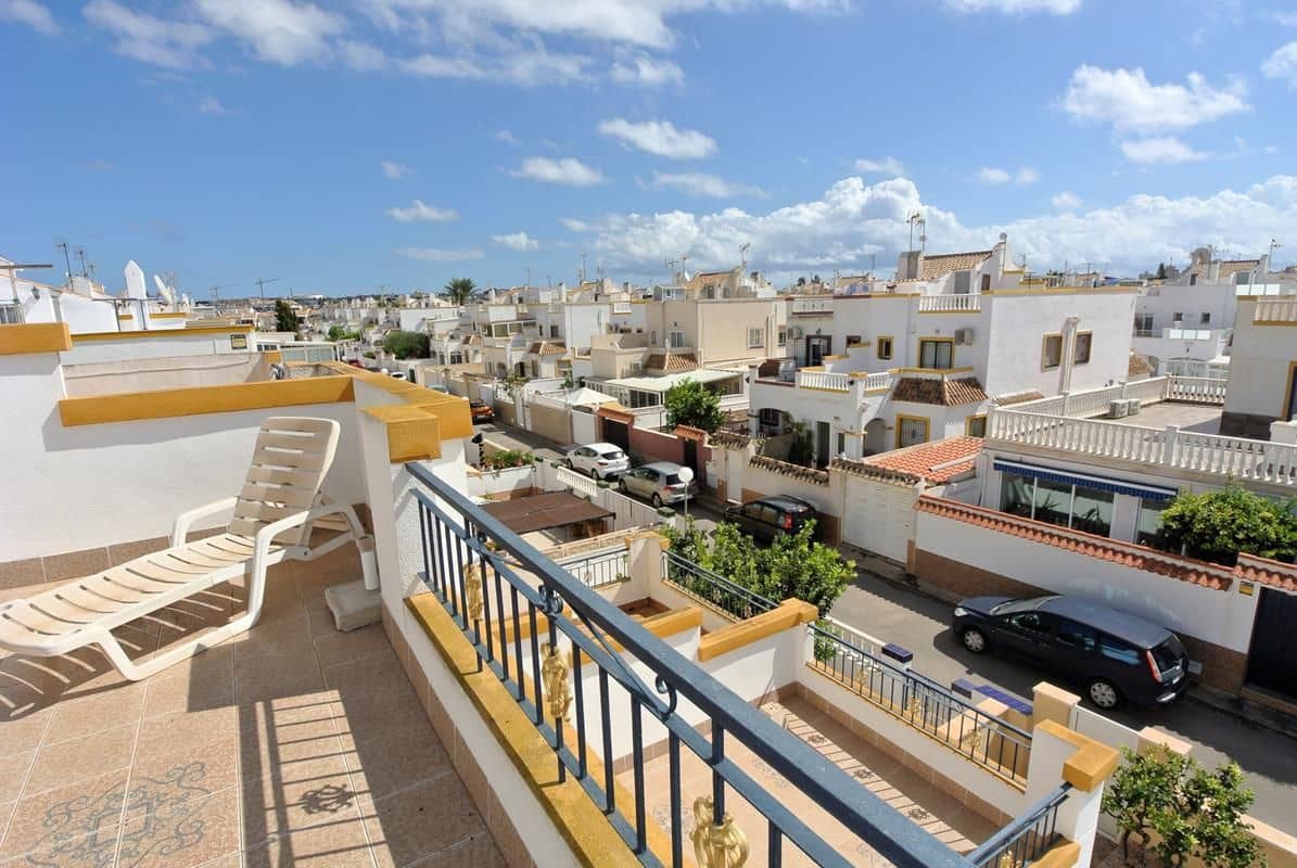 3 Zimmer Doppelhaus zu verkaufen in Torrevieja mit Pool Garage - 249.000 € (Ref: 10094229)