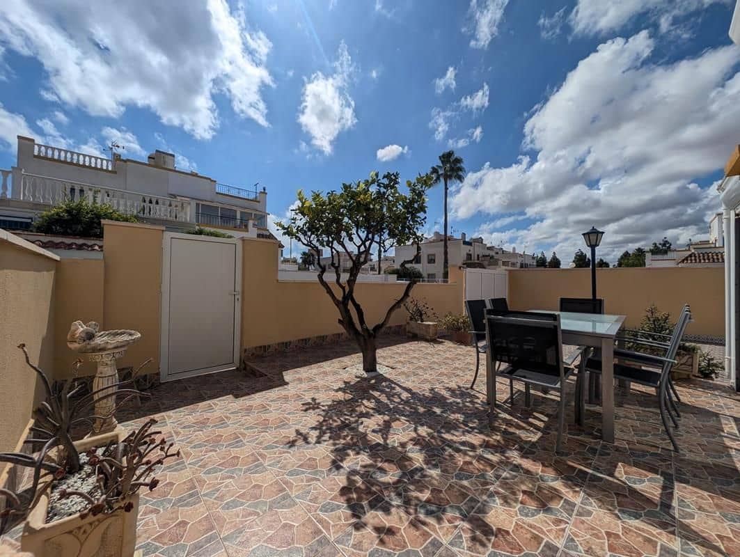 3 Zimmer Doppelhaus zu verkaufen in Torrevieja mit Pool Garage - 249.000 € (Ref: 10094229)