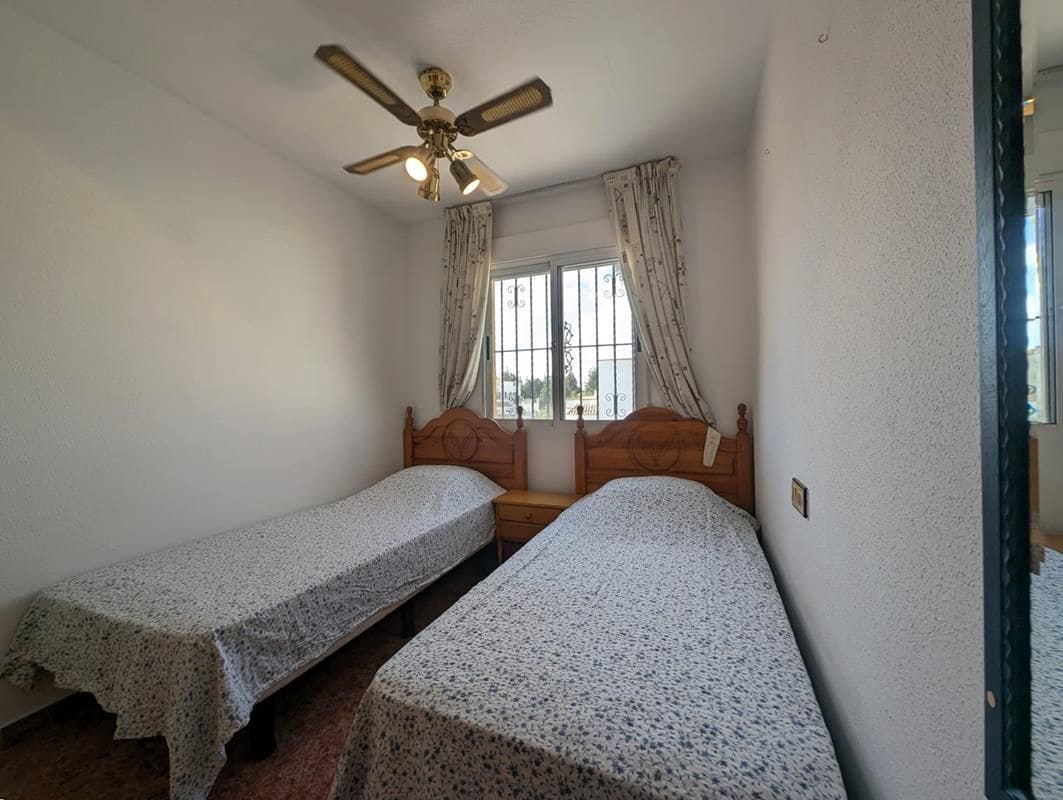 3 Zimmer Doppelhaus zu verkaufen in Torrevieja mit Pool Garage - 249.000 € (Ref: 10094229)