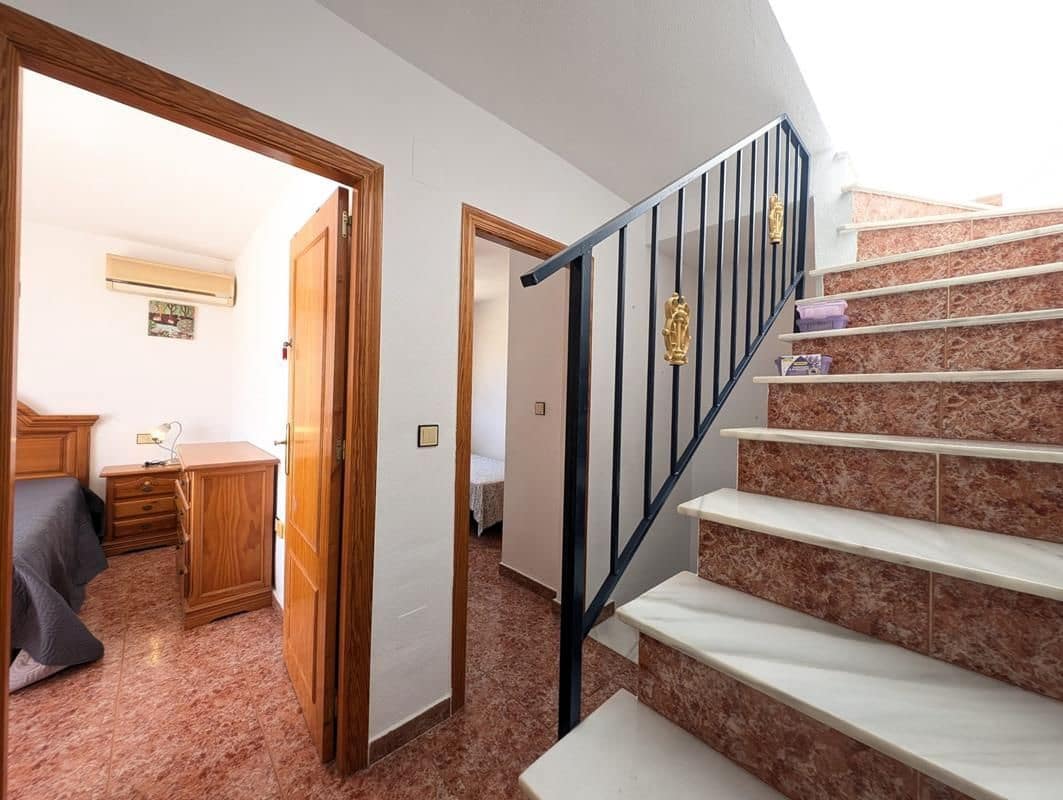 3 Zimmer Doppelhaus zu verkaufen in Torrevieja mit Pool Garage - 249.000 € (Ref: 10094229)