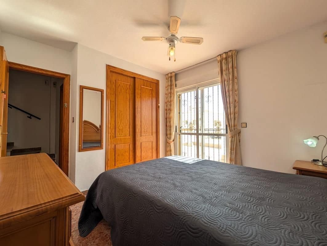 3 Zimmer Doppelhaus zu verkaufen in Torrevieja mit Pool Garage - 249.000 € (Ref: 10094229)
