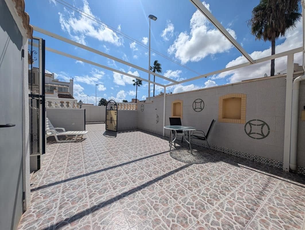 3 Zimmer Doppelhaus zu verkaufen in Torrevieja mit Pool Garage - 249.000 € (Ref: 10094229)