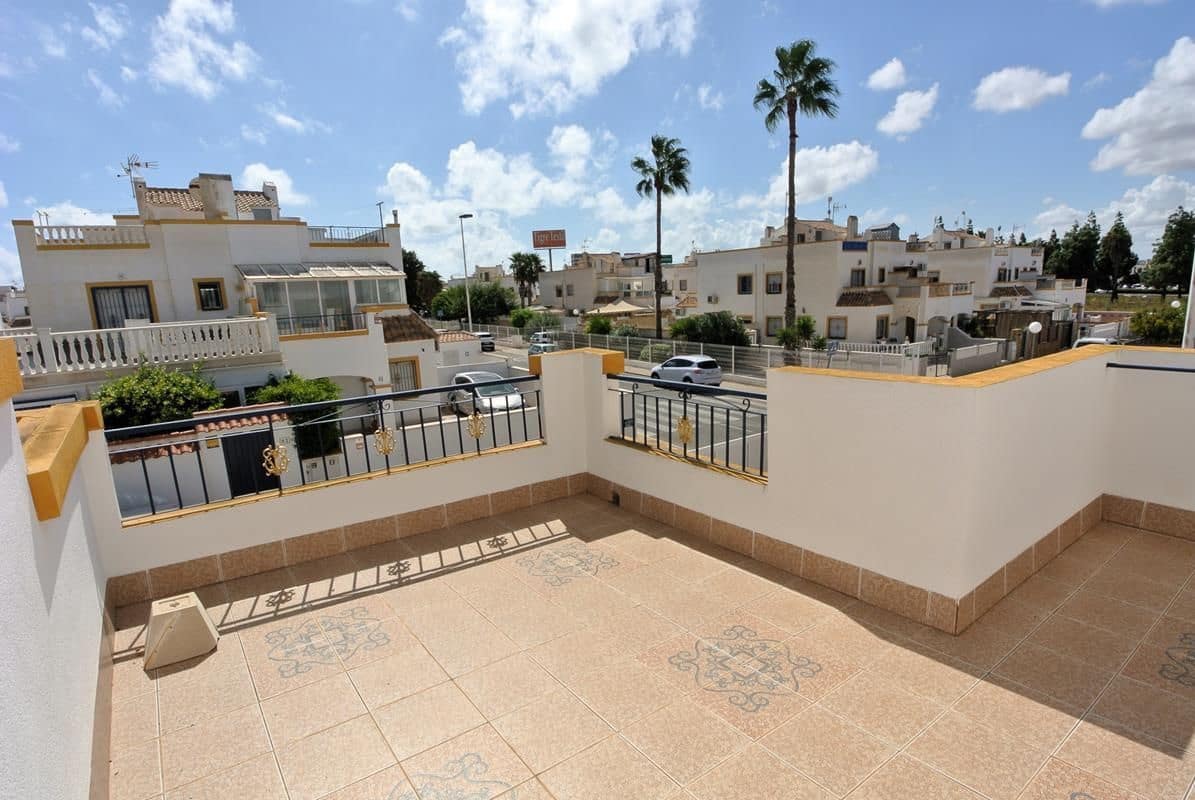 3 Zimmer Doppelhaus zu verkaufen in Torrevieja mit Pool Garage - 249.000 € (Ref: 10094229)