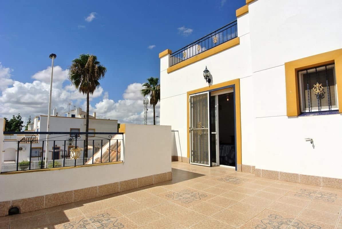 3 Zimmer Doppelhaus zu verkaufen in Torrevieja mit Pool Garage - 249.000 € (Ref: 10094229)
