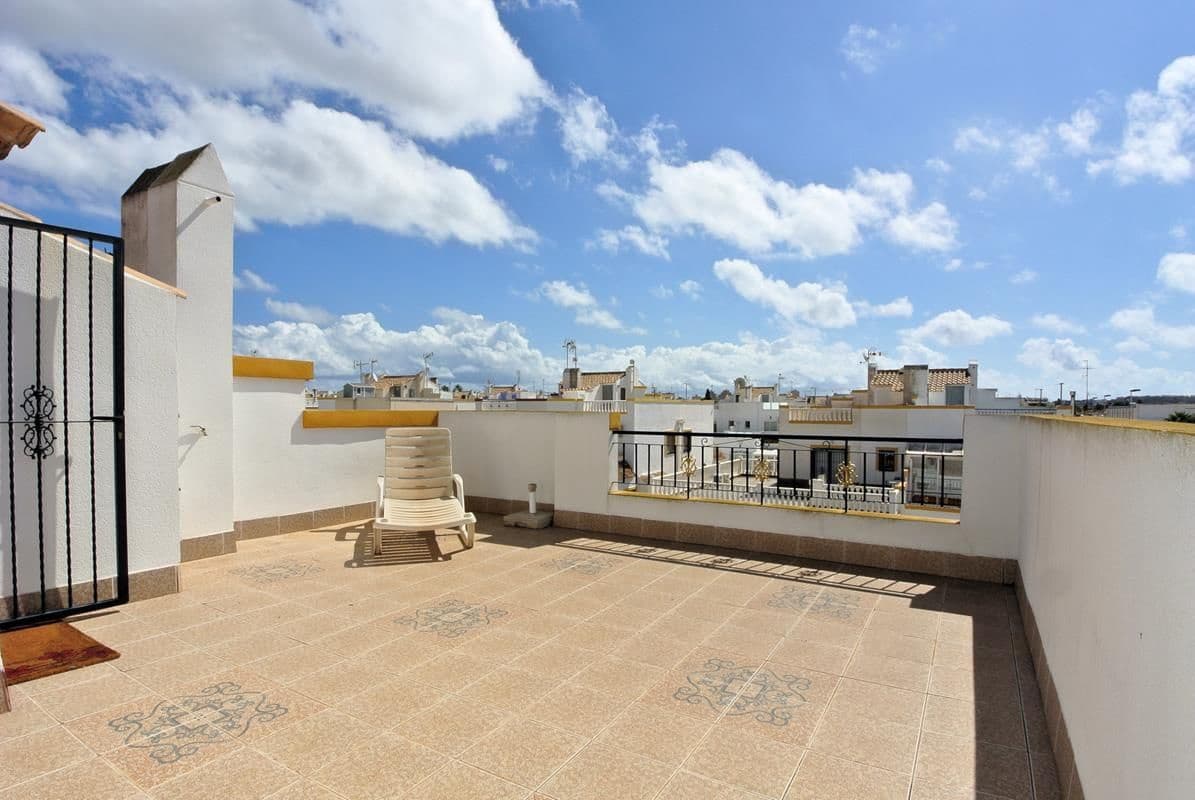 3 Zimmer Doppelhaus zu verkaufen in Torrevieja mit Pool Garage - 249.000 € (Ref: 10094229)