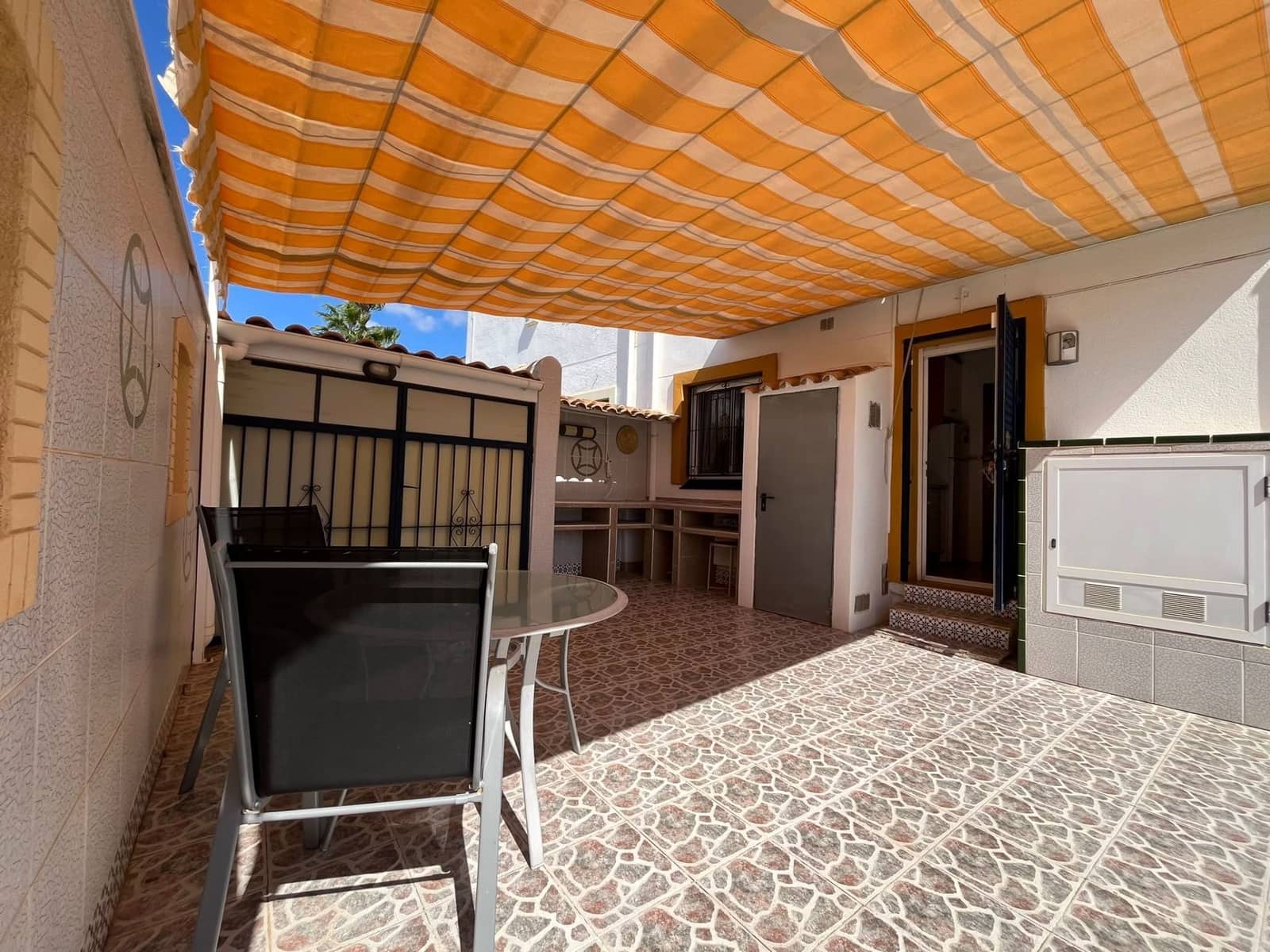 3 Zimmer Doppelhaus zu verkaufen in Torrevieja mit Pool Garage - 249.000 € (Ref: 10094229)