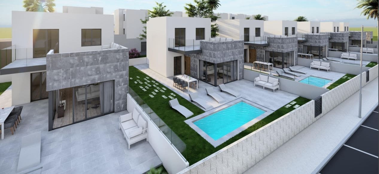 3 soverom Villa til salgs i Torrevieja med svømmebasseng garasje - € 500 000 (Ref: 6694011)