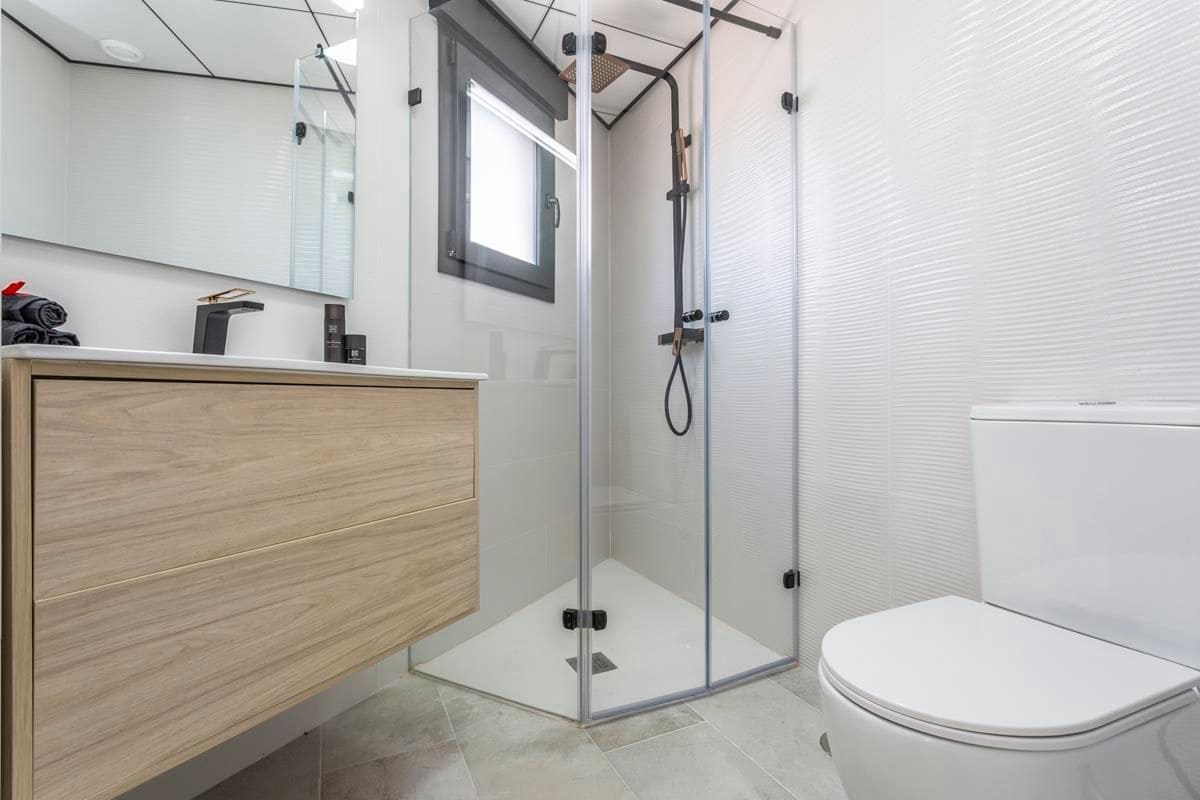 3 soverom Villa til salgs i Torrevieja med svømmebasseng garasje - € 660 000 (Ref: 7539955)