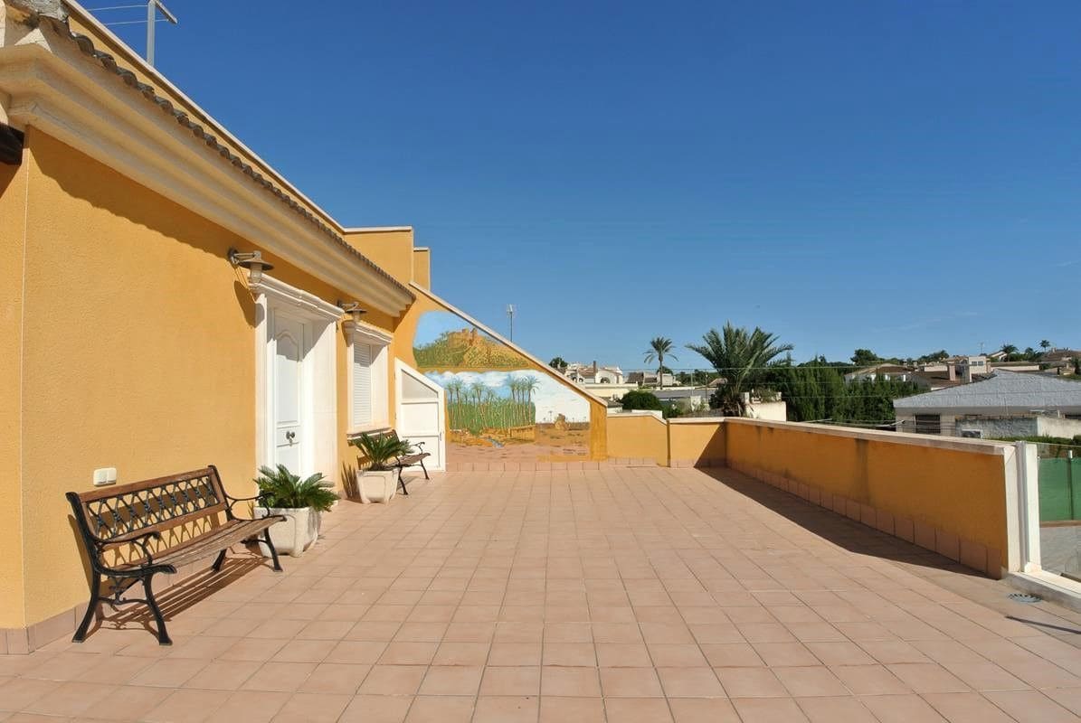 4 soverom Villa til salgs i San Fulgencio med svømmebasseng garasje - € 595 000 (Ref: 7873131)