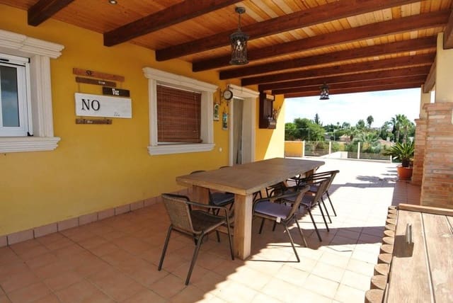 4 makuuhuone Huvila myytävänä paikassa San Fulgencio mukana uima-altaan 
autotalli - 595 000 € (Ref: 7873131)