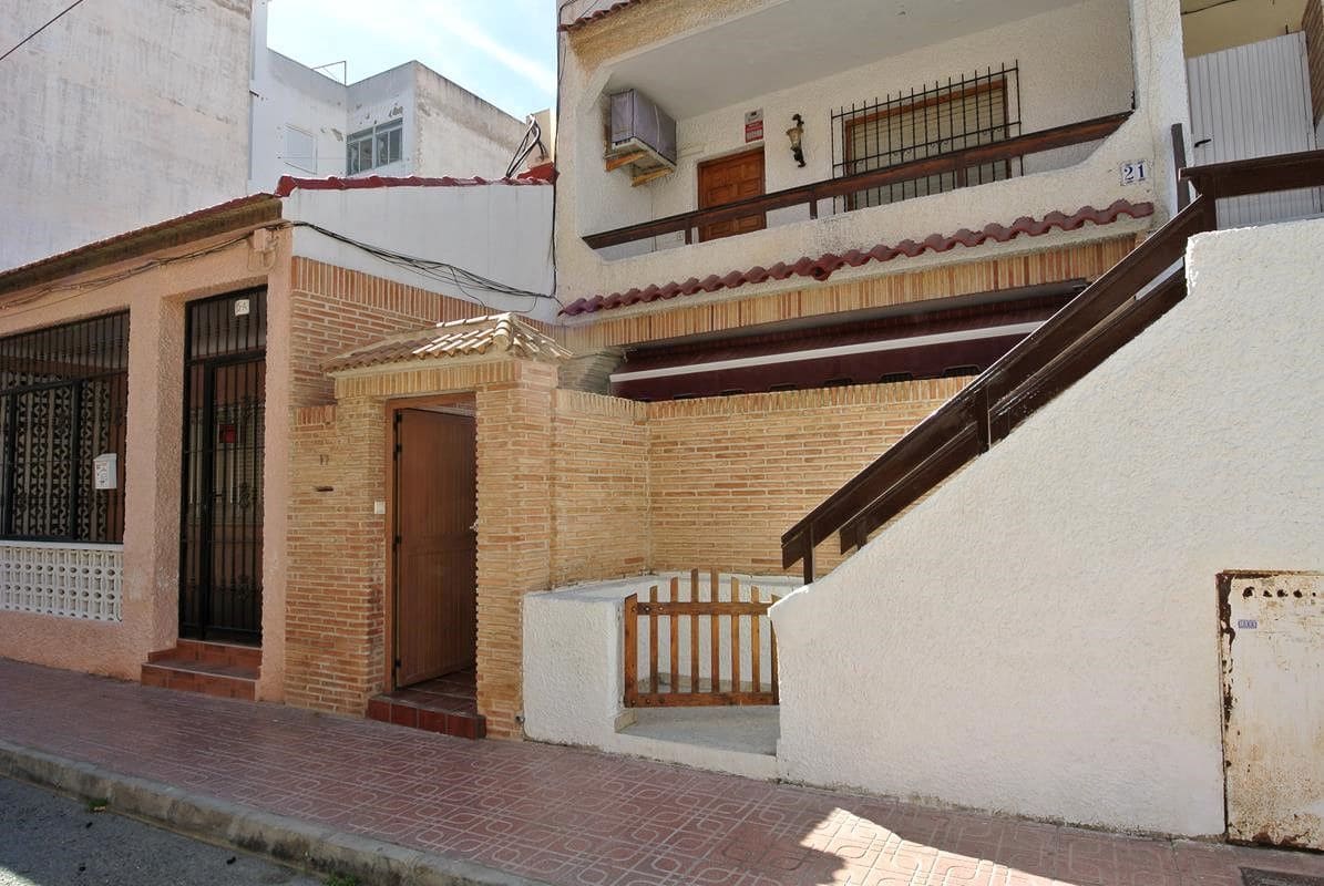 3 soverom Bungalow til salgs i Torrevieja - € 164 900 (Ref: 8165614)