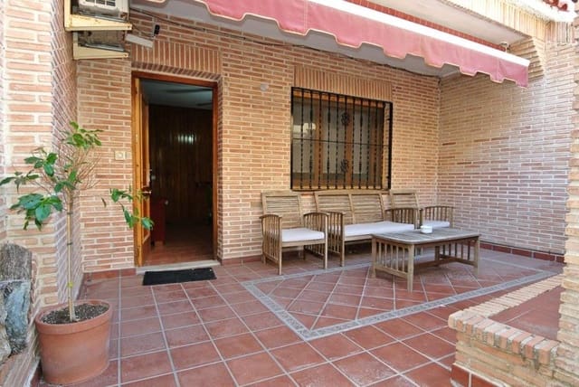 3 soverom Bungalow til salgs i Playa de los Locos, Torrevieja - € 164 900 (Ref: 8165614)