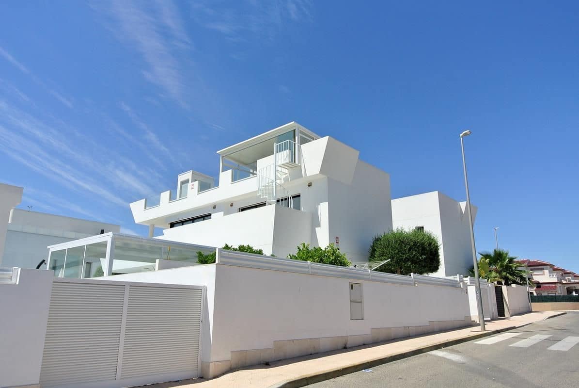 4 soverom Villa til salgs i San Fulgencio med svømmebasseng garasje - € 749 000 (Ref: 8306830)