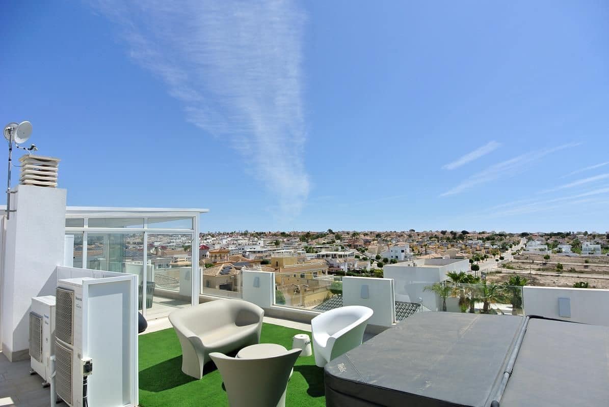 4 soverom Villa til salgs i San Fulgencio med svømmebasseng garasje - € 749 000 (Ref: 8306830)