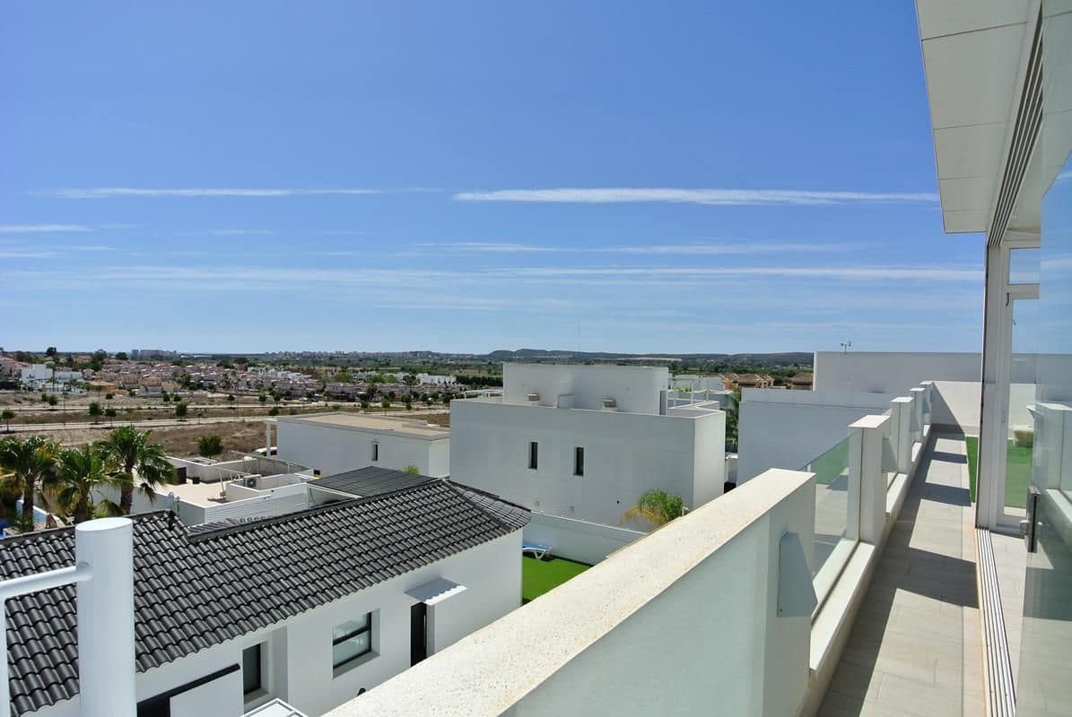 4 soverom Villa til salgs i San Fulgencio med svømmebasseng garasje - € 749 000 (Ref: 8306830)