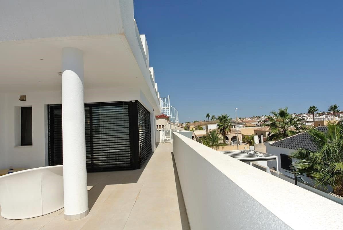 4 soverom Villa til salgs i San Fulgencio med svømmebasseng garasje - € 749 000 (Ref: 8306830)