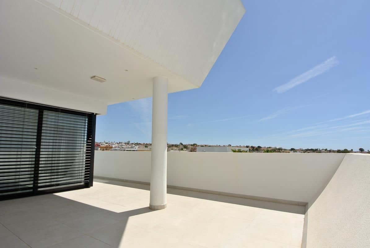 4 soverom Villa til salgs i San Fulgencio med svømmebasseng garasje - € 749 000 (Ref: 8306830)