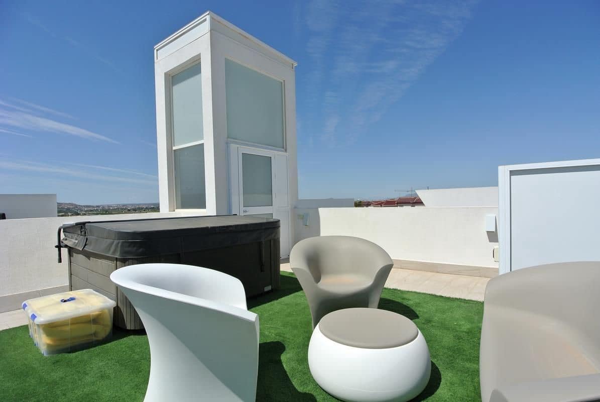 4 soverom Villa til salgs i San Fulgencio med svømmebasseng garasje - € 749 000 (Ref: 8306830)