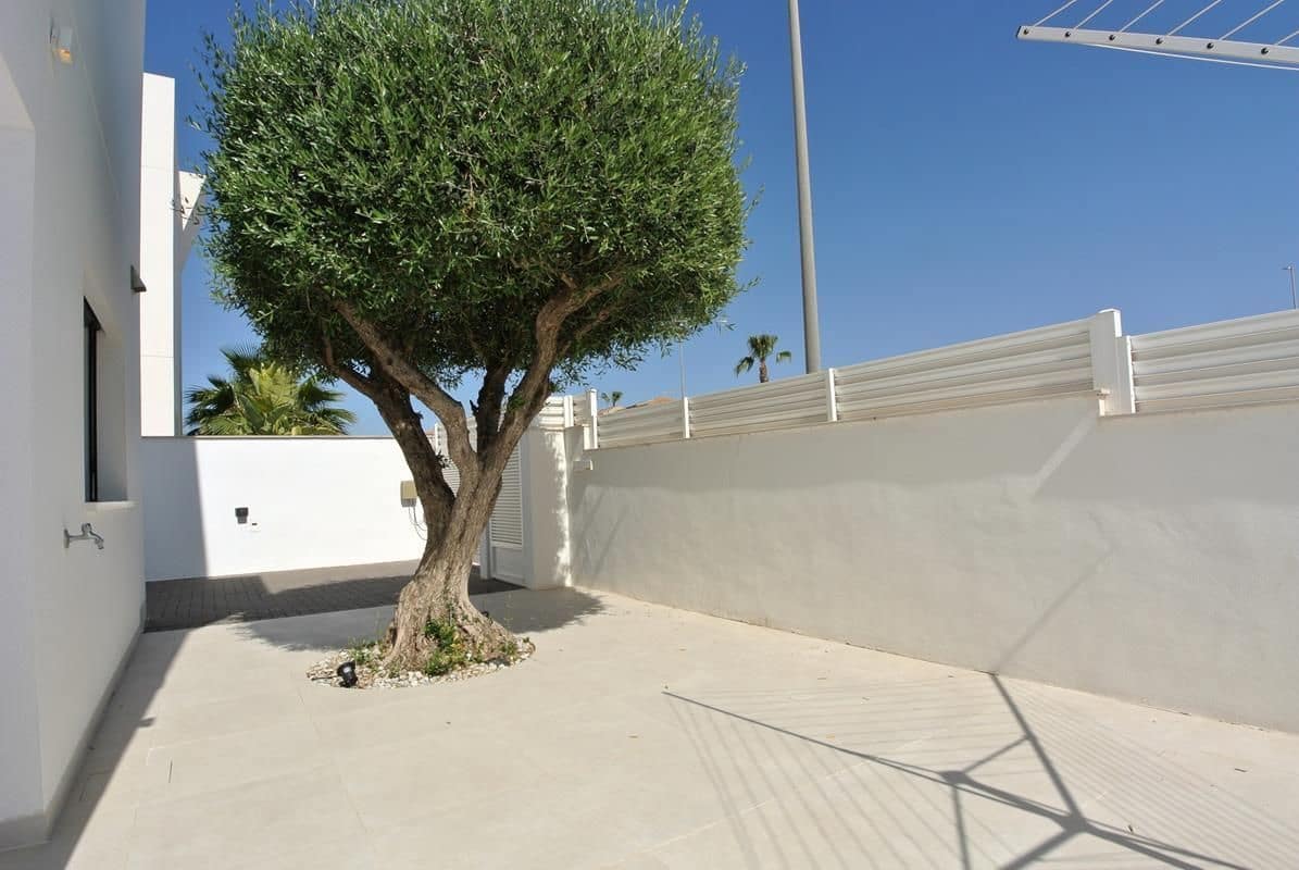 4 soverom Villa til salgs i San Fulgencio med svømmebasseng garasje - € 749 000 (Ref: 8306830)