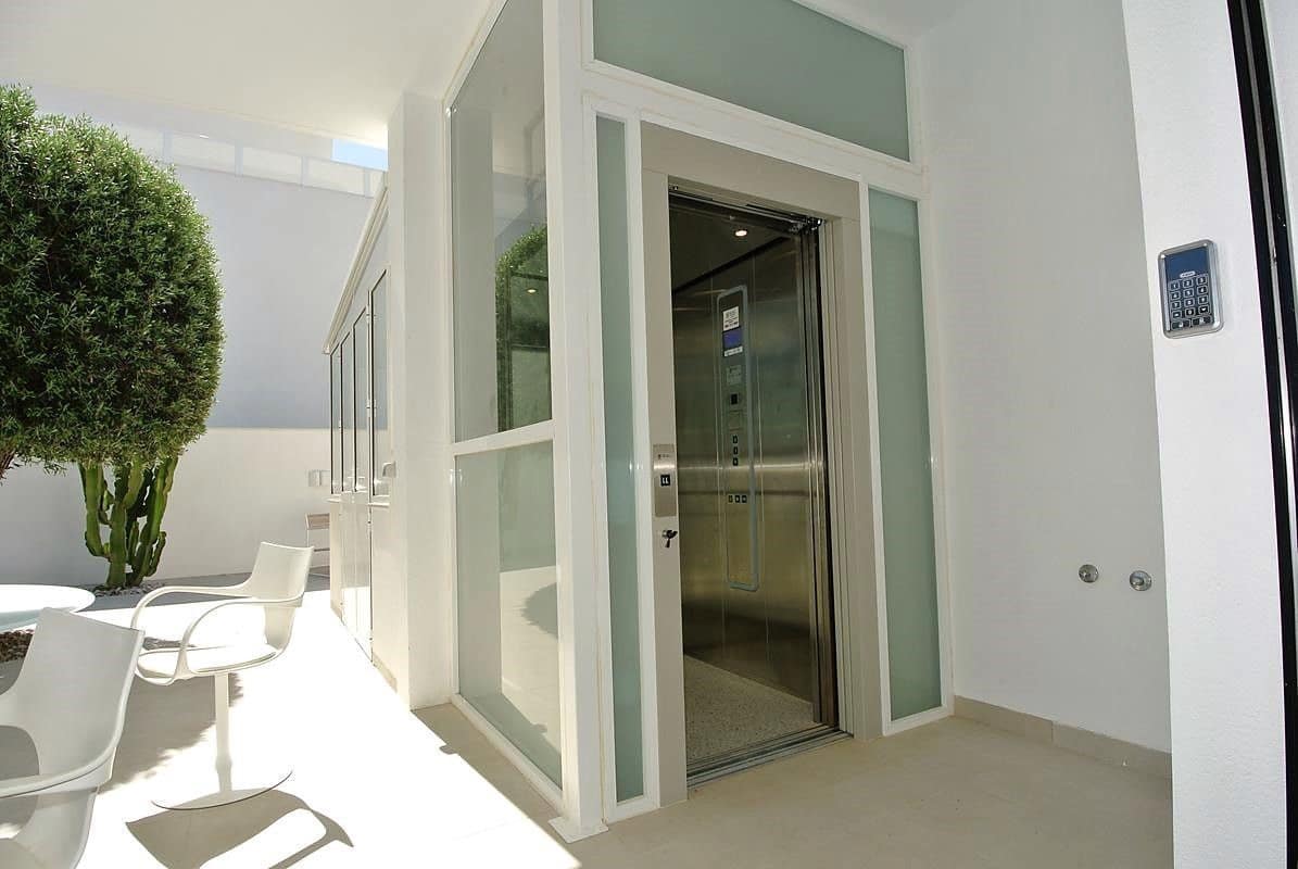 4 soverom Villa til salgs i San Fulgencio med svømmebasseng garasje - € 749 000 (Ref: 8306830)