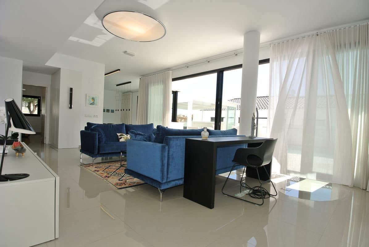 4 soverom Villa til salgs i San Fulgencio med svømmebasseng garasje - € 749 000 (Ref: 8306830)