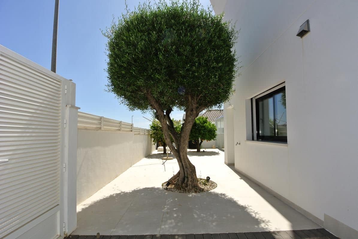 4 soverom Villa til salgs i San Fulgencio med svømmebasseng garasje - € 749 000 (Ref: 8306830)